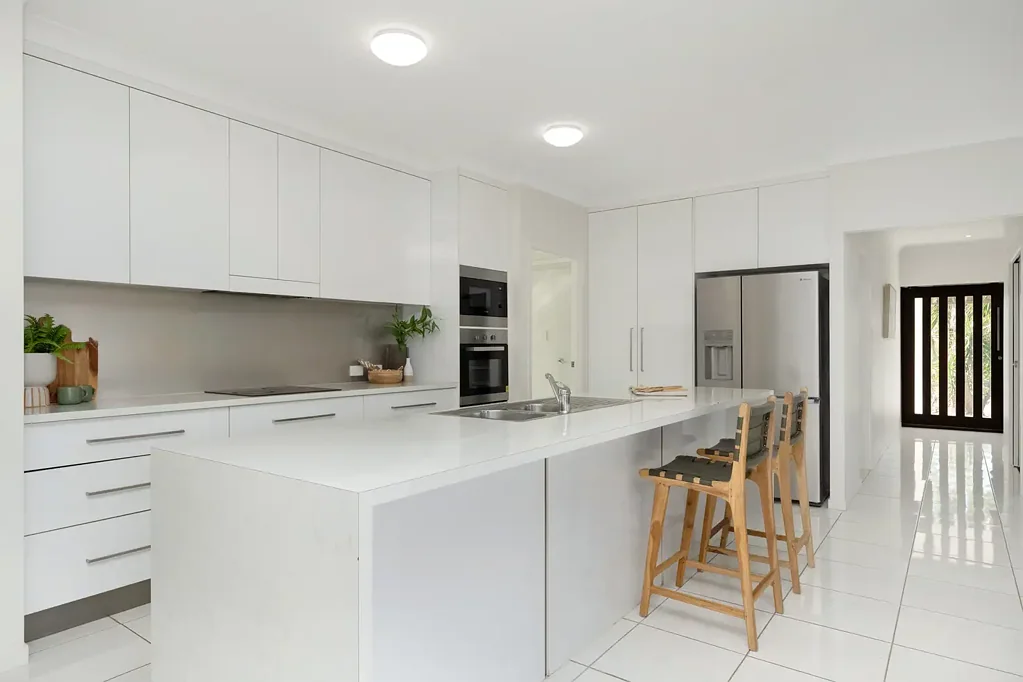 15 Dragon Flower Avenue, Mount Low, QLD 4818