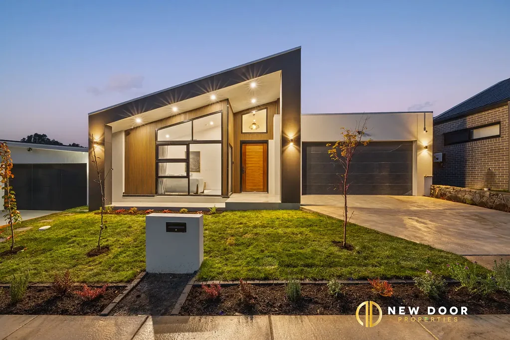 Jacka 4Moenga Brand New Family Home with Self-Contained Studio in Jacka ACT