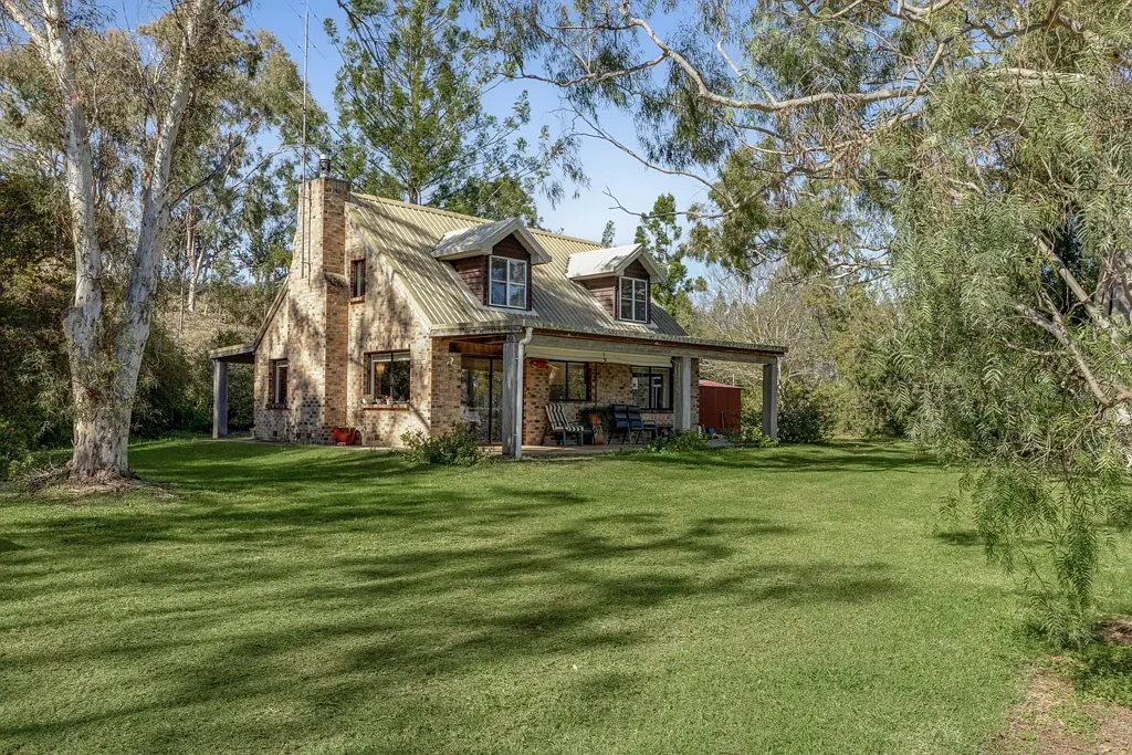 'Araucaria' 304 Hodgson Vale Road, Hodgson Vale, QLD 4352
