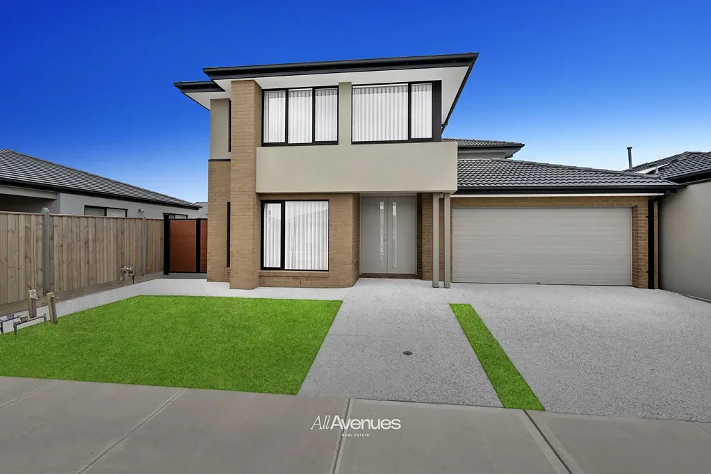 32 Basilico Street, Clyde, VIC 3978