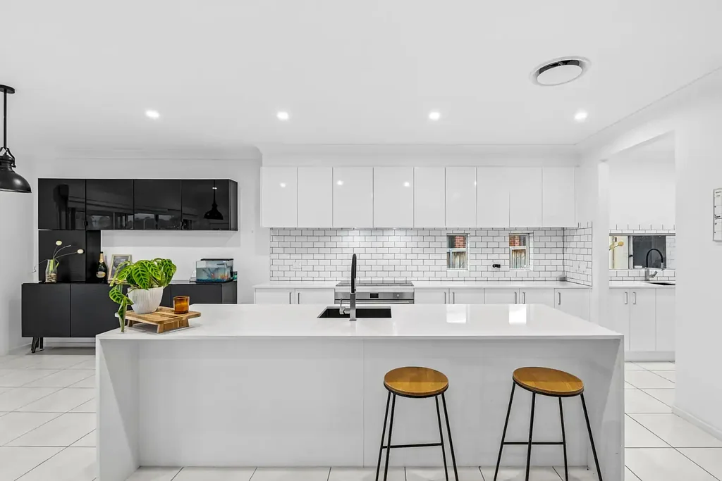 North Richmond 4 Bedroom Elevated Living with Mountain Views & Modern Elegance