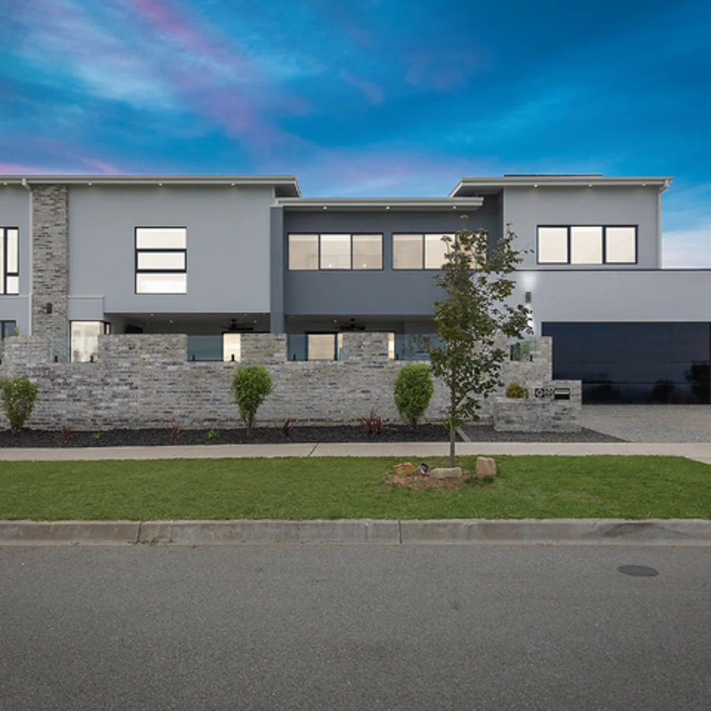 Taylor 6 Bedroom Executive Lakefront Living