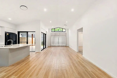 Griffin 4房 宽敞时尚、设计出众的现代家庭住宅 Contemporary Family Living with Space, Style & a Standout Design