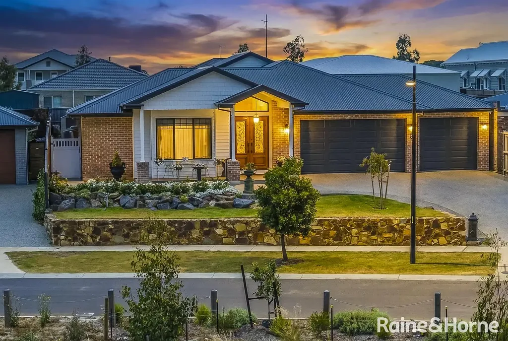 Gisborne 4Zimmer Uncompromising Luxury, Perfectly Positioned on Richey Promenade