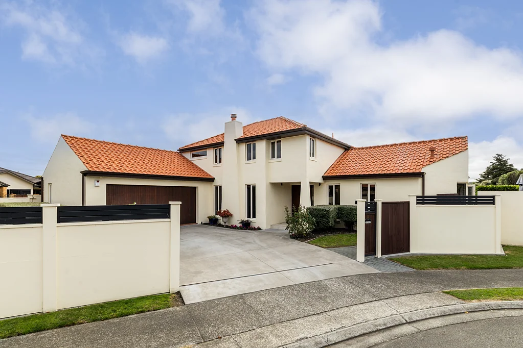 Greenmeadows 3chambre Architecturally Designed | Premium Location