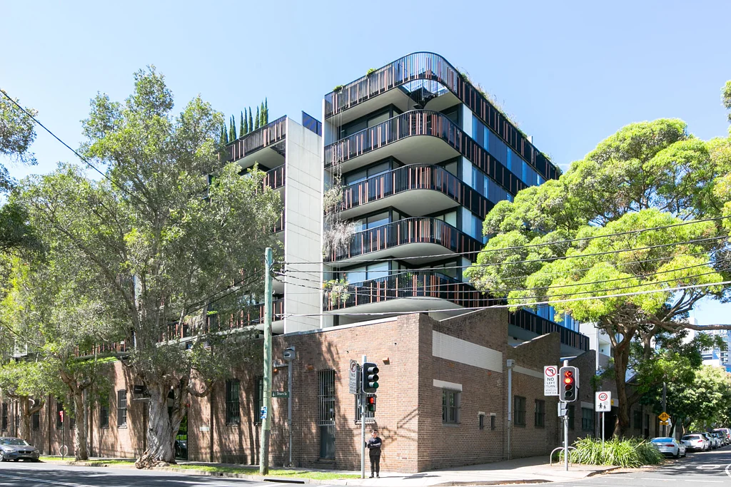 Designer 2-Bed Apartment with Balcony & Car Space in Waterloo's Iconic Building