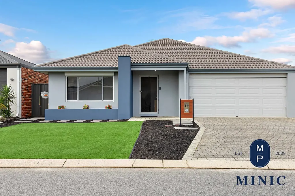 30 Charnwood Grove, Hilbert, WA 6112