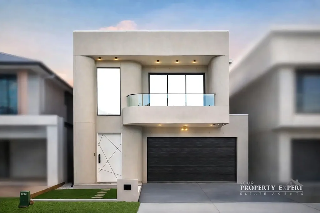 Luxury Family Living in Prime Akuna Vista Location
