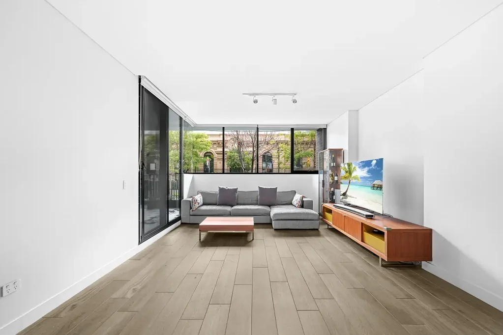 Burwood 3બેડરૂમ North-Facing Ground Floor 3-Bedroom Model Apartment
