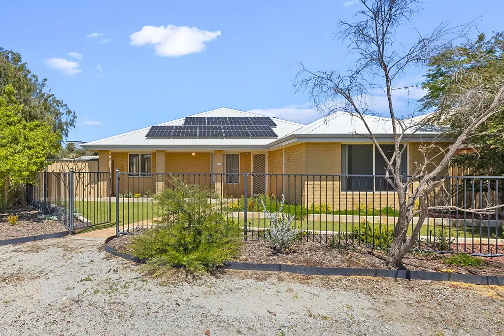 Yanchep 4Kwarto Corner "Content" Living