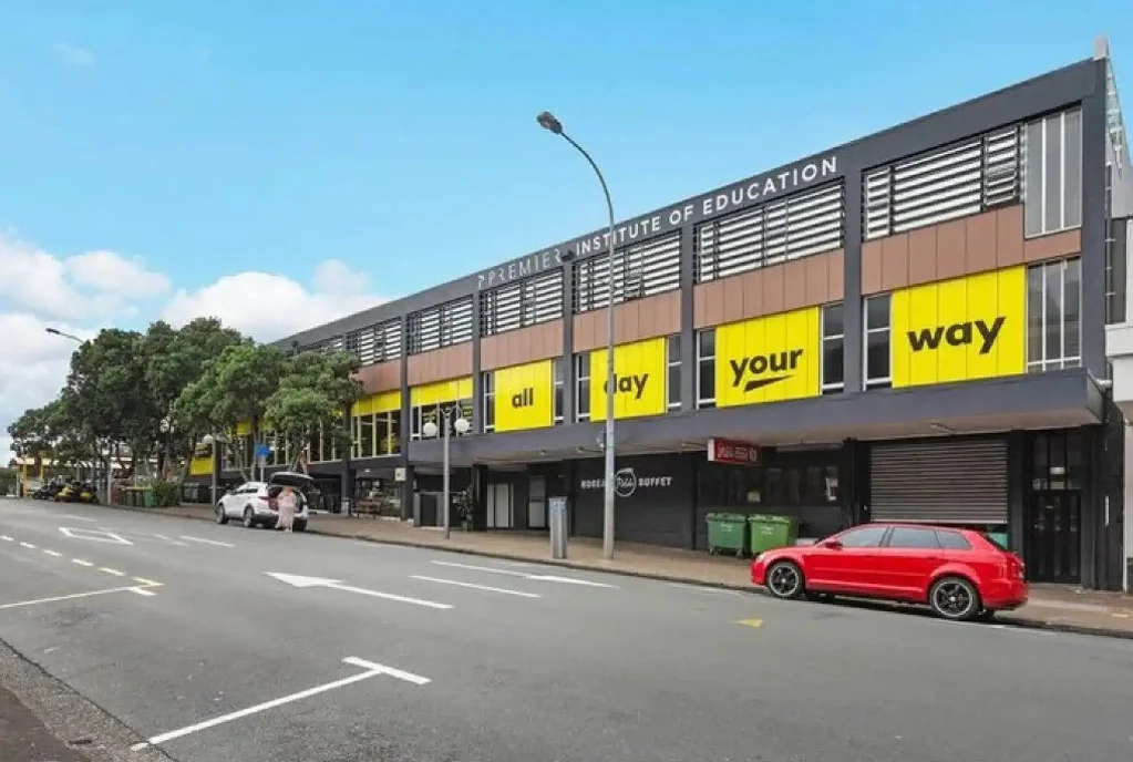 Takapuna Albion Corner  Central Takapuna