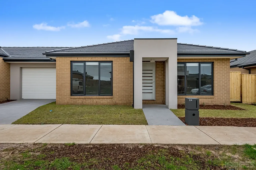 24 Tapioca Street, Manor Lakes, VIC 3024