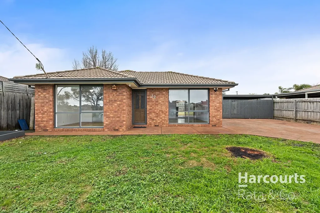 Spacious 3-Bedroom Home with Modern Amenities in Craigieburn