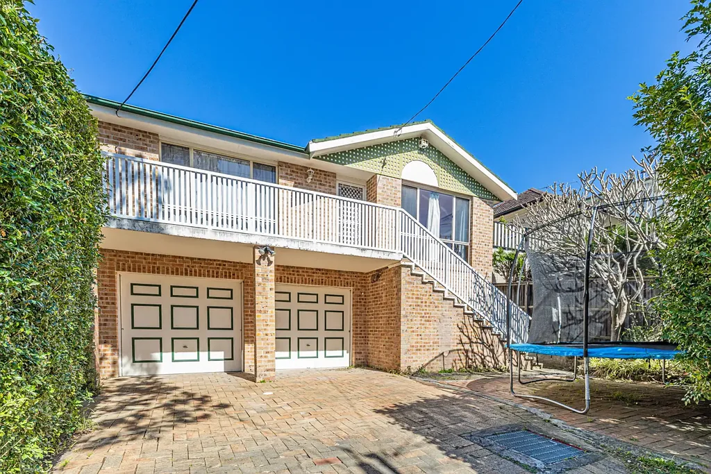 Light-Filled 5-Bedroom Family Home in a Prime Wahroonga Location