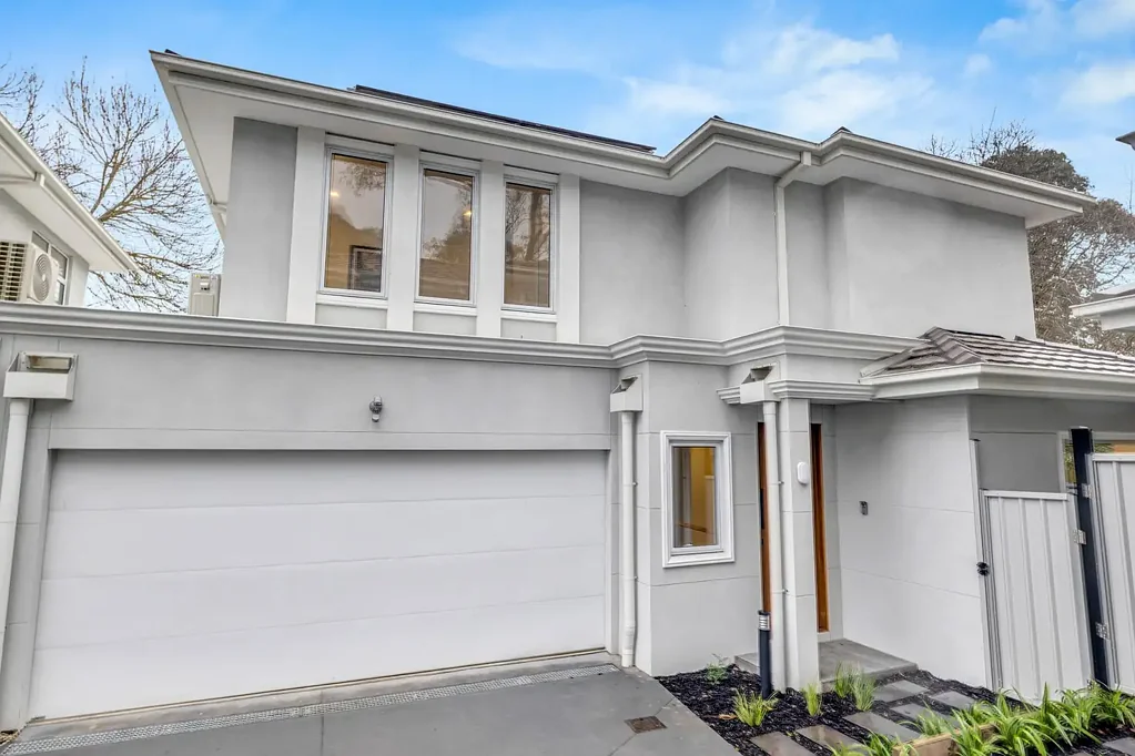 Ringwood 4 Bedroom Fashionable allure next to the golf course