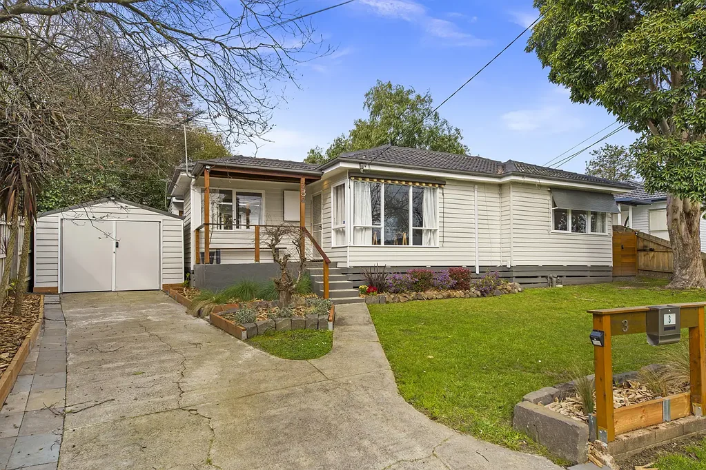 Boronia 3Kwarto Charming Court-Located Home with Space, Privacy & Potential