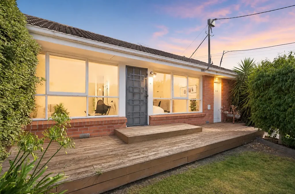 Parkdale 3ห้องนอน Sunlit Beauty in Garden-Focused Enclave
