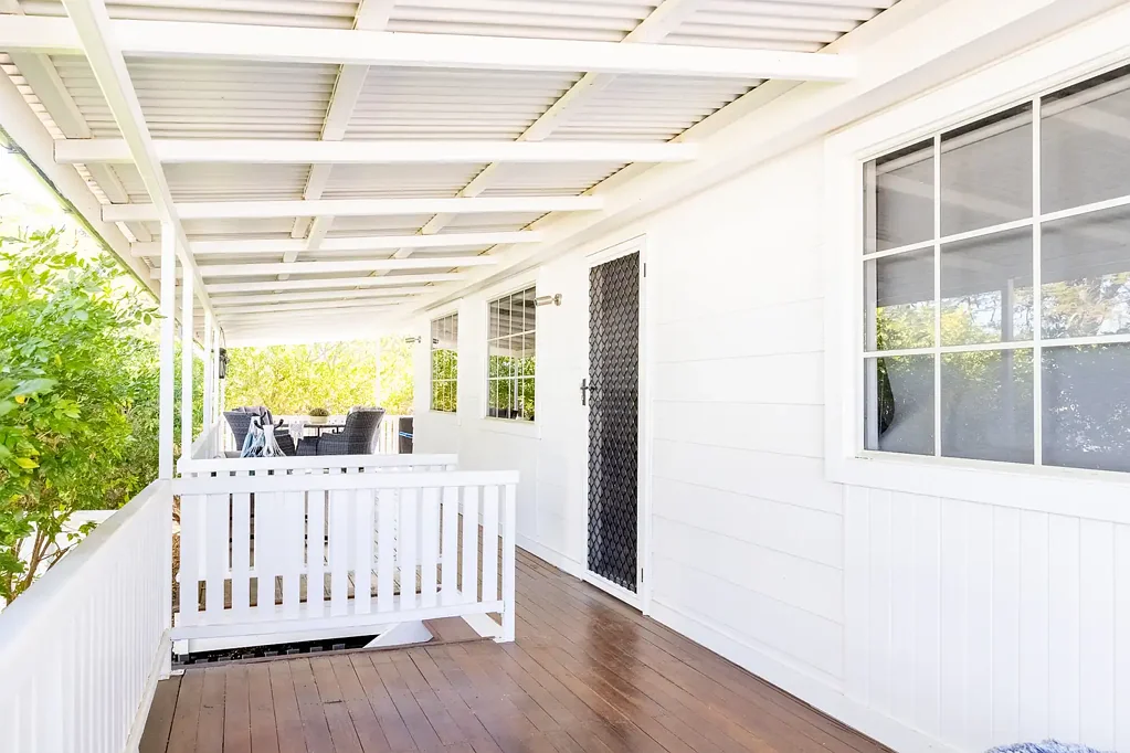 Longreach 4房  Stylish Family Home