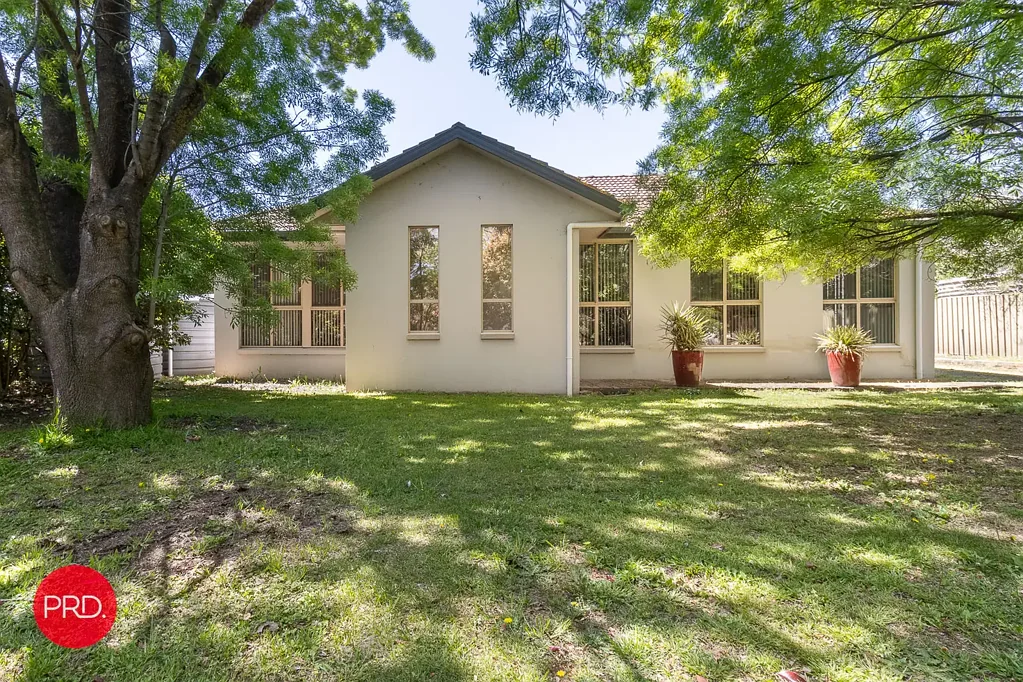 Bungendore 6房  Spacious Family Home with Subdivision Potential and Self-Contained Flat
