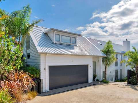 Castor Bay 3部屋 Modern Style With Sea Views