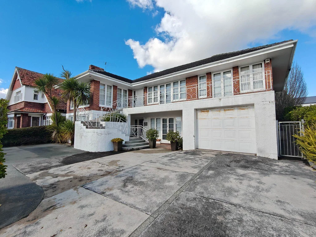 Ideal Family Living! Bright 3-Bedroom Home in ...