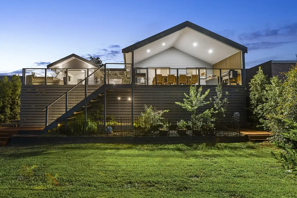 Highton 4 Slaapkamer Renovated to Perfection