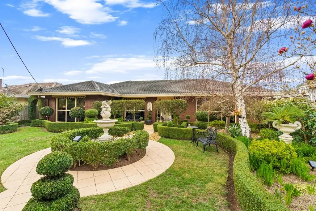 Maffra 4ਬੈੱਡਰੂਮ Immaculate Family Home In Prime Location