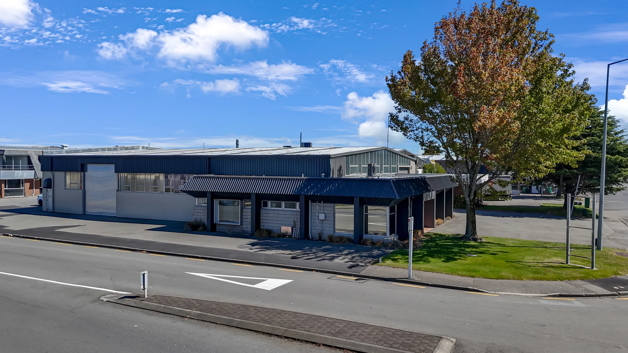 Wigram  Great profile industrial space with dual access