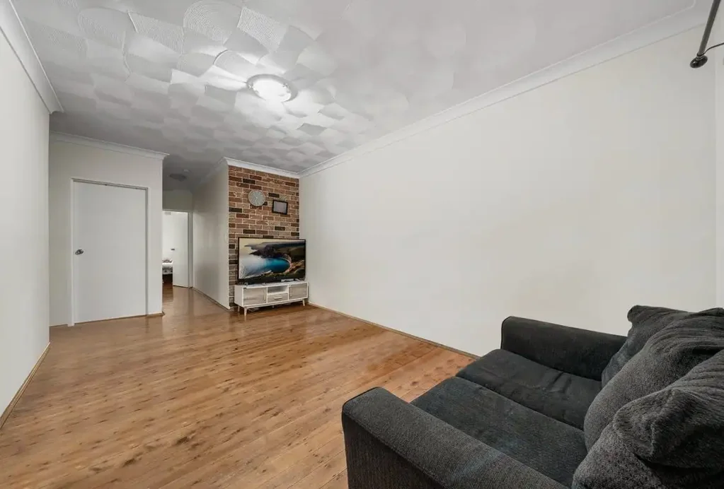 Stylish 2-Bedroom Unit in a Convenient Location