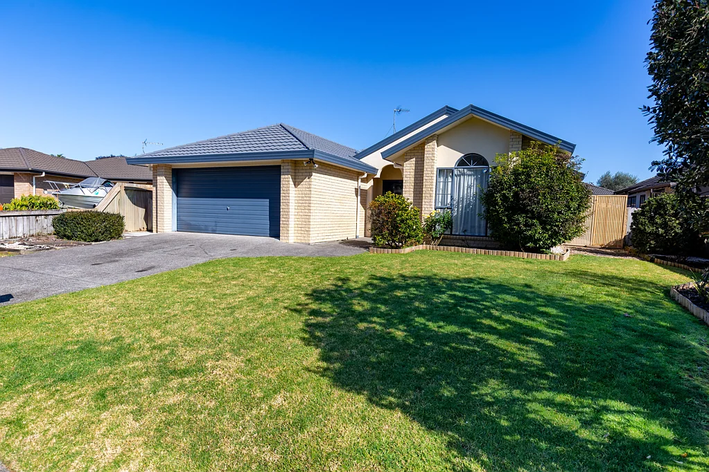 Pukekohe 4ਬੈੱਡਰੂਮ Space in the Valley