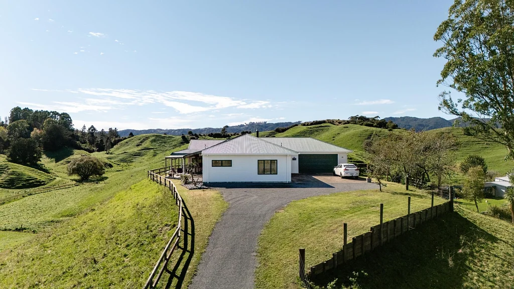 Whakatane  Tranquil country living with modern comfort awaits