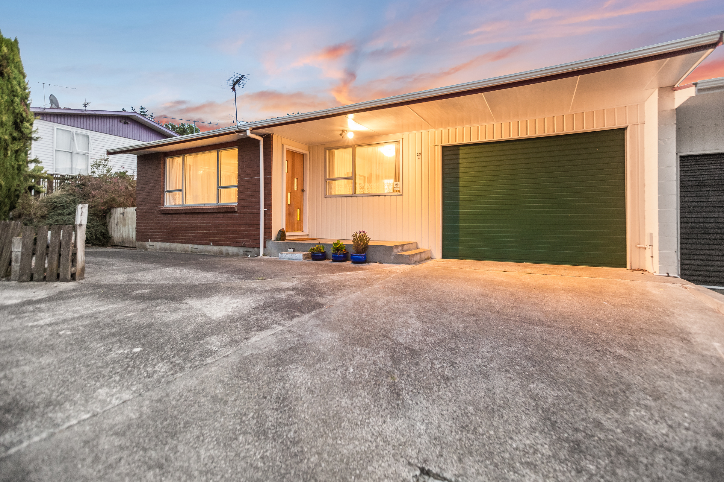 1/20 Te Arataura Street, Takapuwahia, Porirua, 3 Schlafzimmer, 1 Badezimmer, Unit