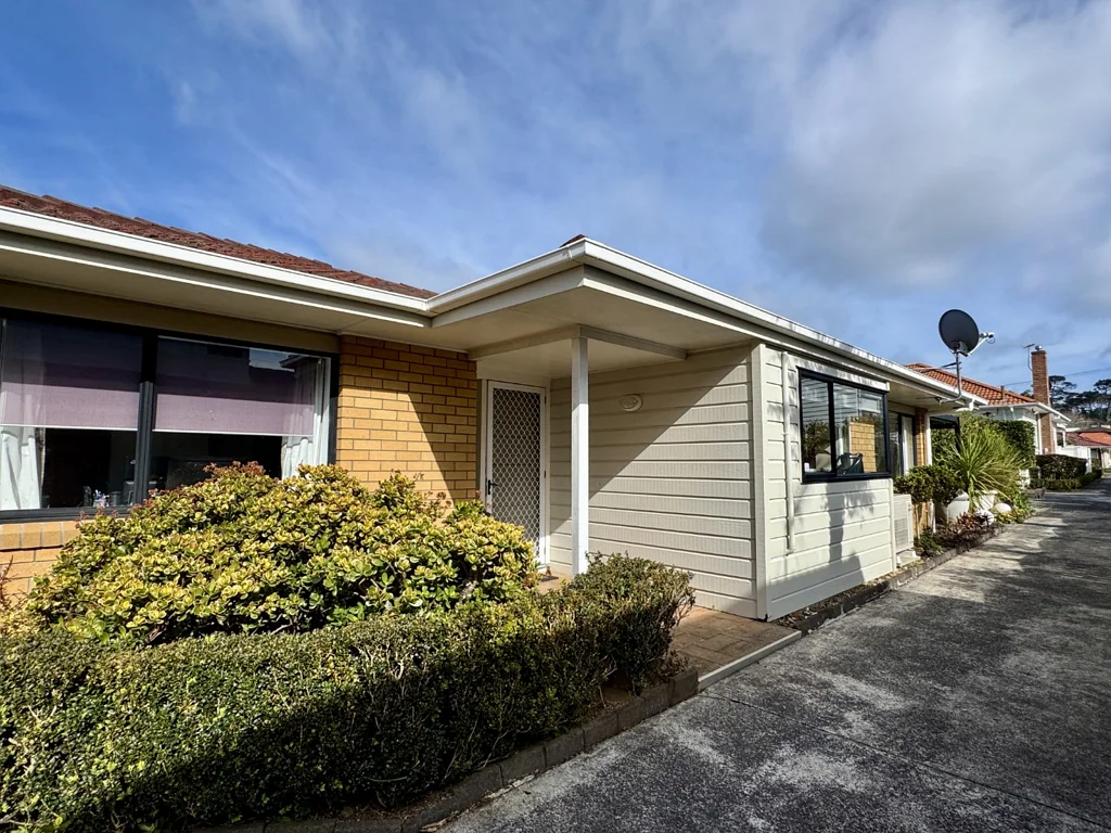 Beautiful three bedroom, two bathrrom home.