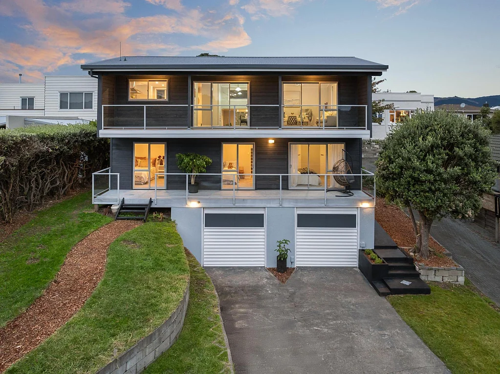 Paraparaumu Beach 4 Bedroom Coastal Without Compromise