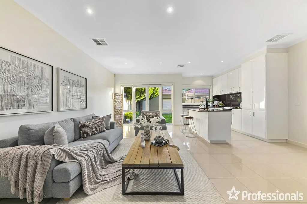 Deer Park 3 Bedroom STYLISH & SPACIOUS!!