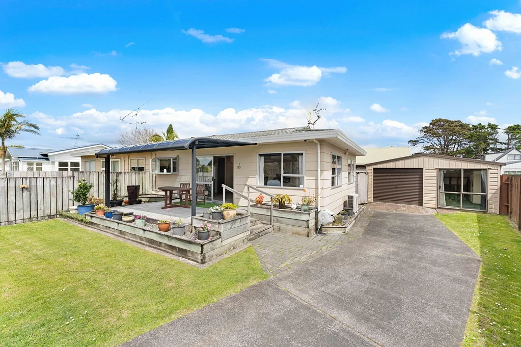 Conifer Grove 2房  Beautifully Presented - Sharply Priced