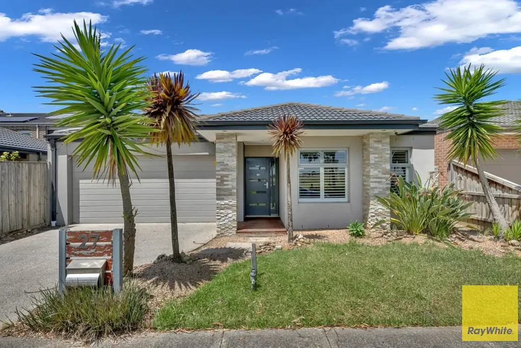 Effortless Family Living in the Heart of Point Cook!