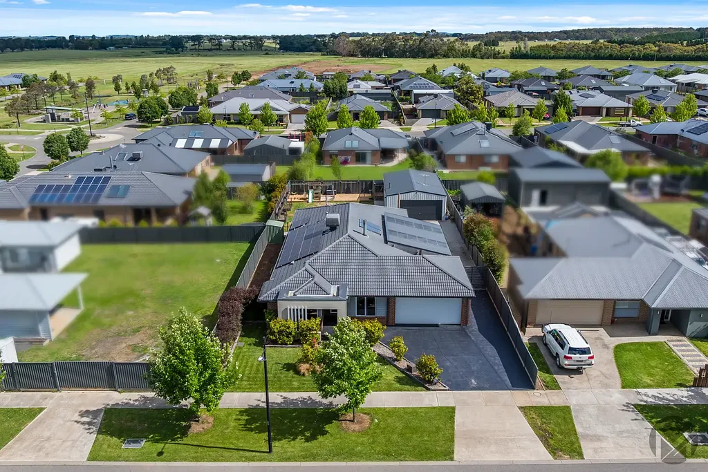 38 Casuarina Drive, Romsey, VIC 3434