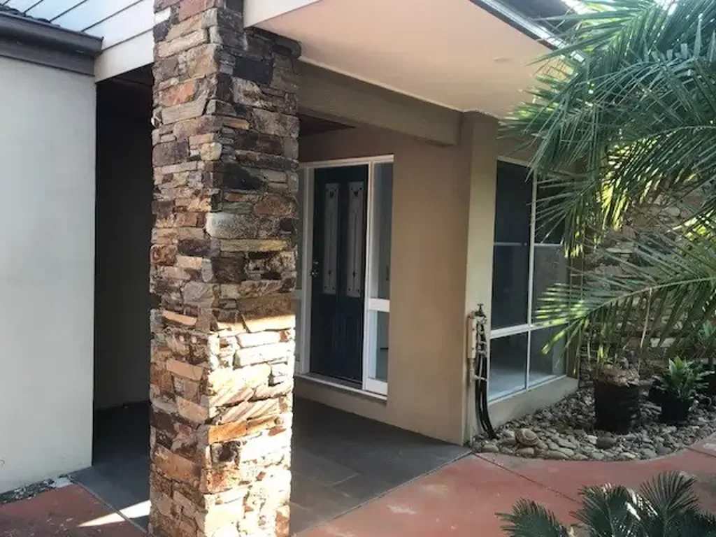 STUNNING SELF CONTAINED UNIT IN MOST SOUGHT AFTER AREA