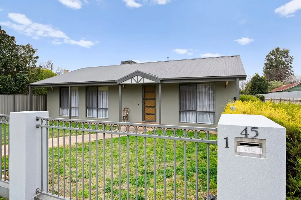 1 & 2/45 Egmont Street, Benalla, VIC 3672