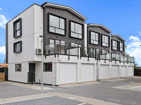 Brand New 3 bedroom townhouse in Henderson