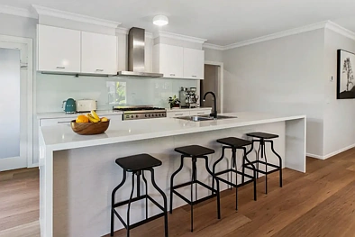 Kitchen - 14 Normanby Chase, Sandhurst, VIC 3977