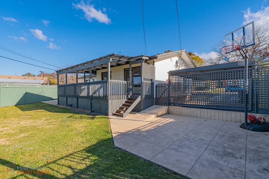 Torrens 4房  The Perfect Family Home in One of Torrens' Finest Streets
