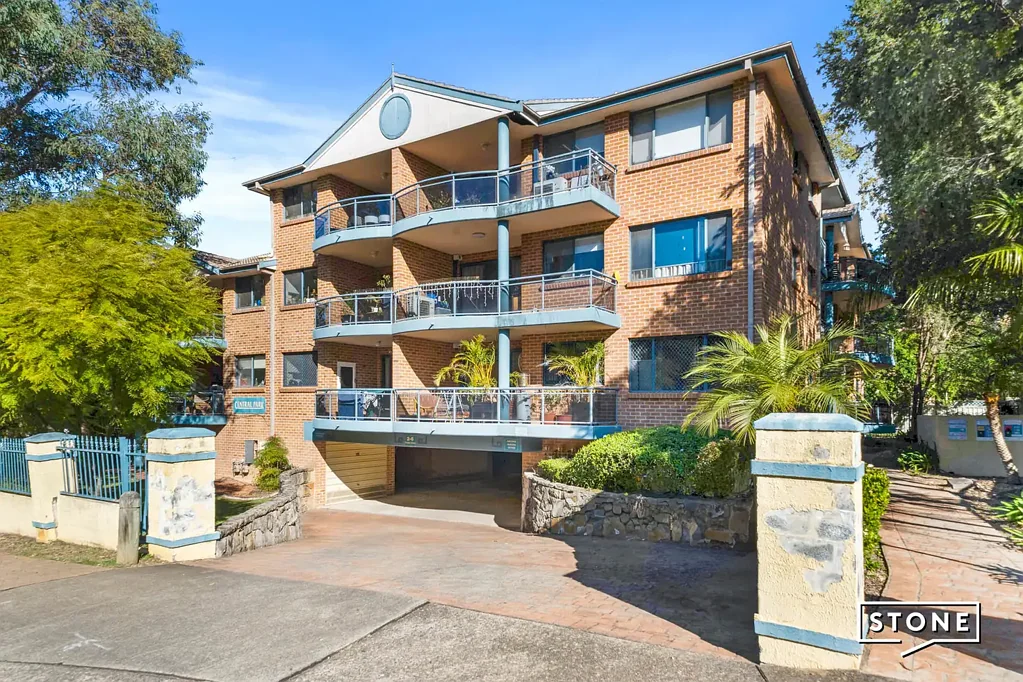 Westmead 2房 现代舒适，公园旁尽享便利 Contemporary Comfort with Parkside Convenience
