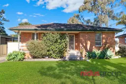 31 Parkes Crescent, Blackett