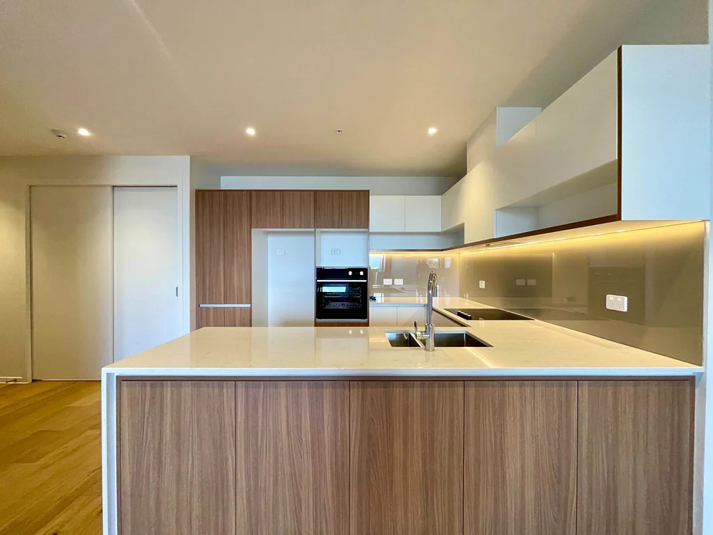 Nearly New Apartment - 1 bedroom, 1 study and ...