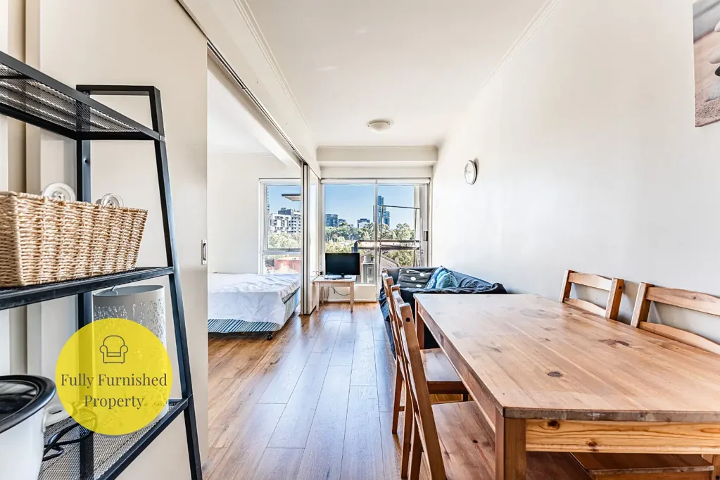 Furnished One Bedroom Apartment - Near Queen Victoria Market