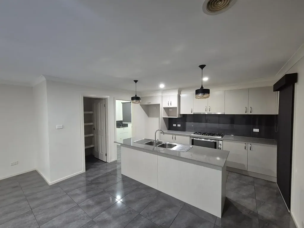 Family home in the Heart of Eucalypt Estate!!!
