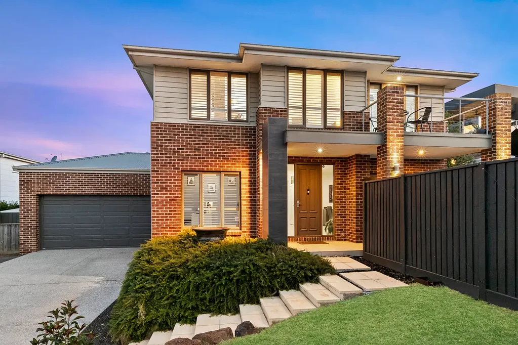 2 Chalon Court, Highton, VIC 3216