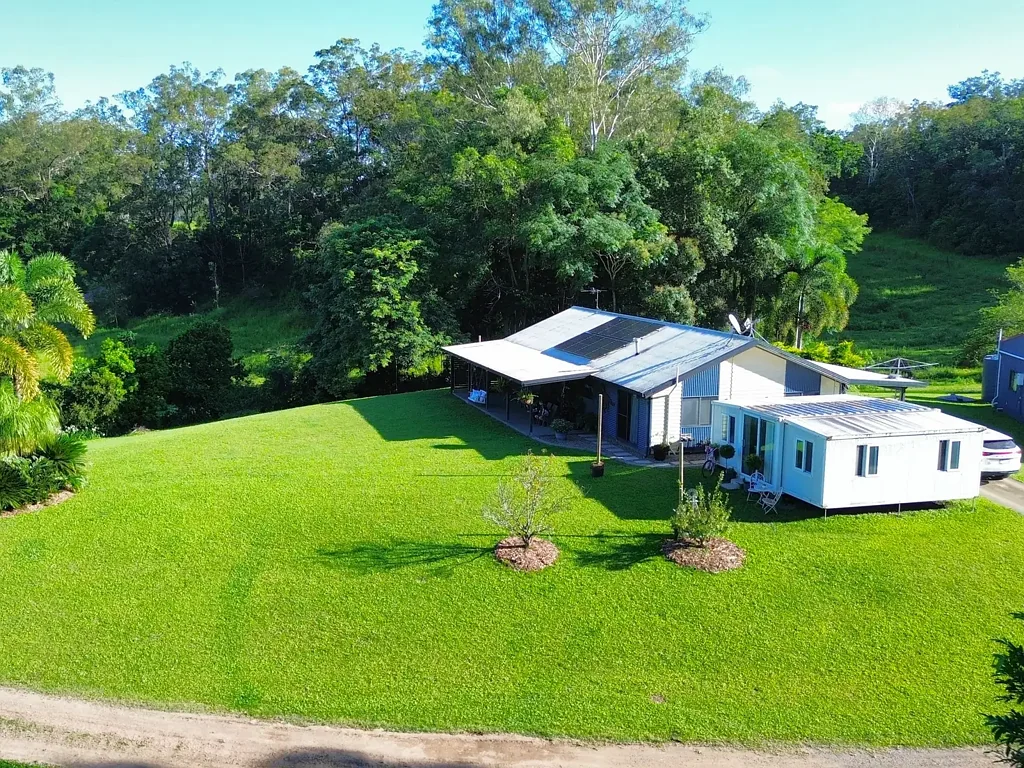 297 Smith Cross Road, Devereux Creek, QLD 4753